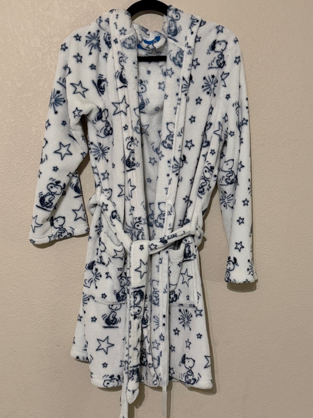 Peanuts White & Navy Fleece Hooded Robe with Snoopy Fireworks Print, Size L - XL